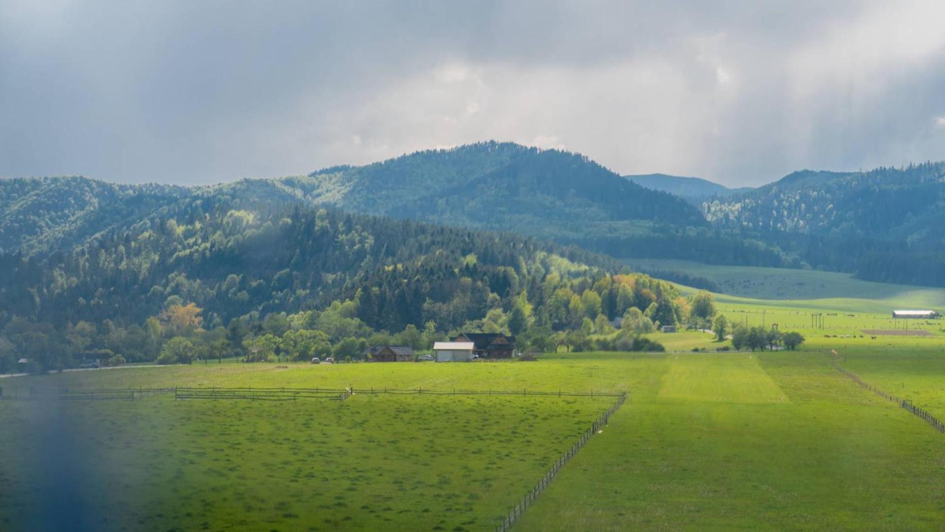 Penzion Maly Majer Podlesok Hotel Hrabusice Bagian luar foto